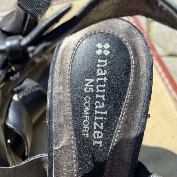 Naturalizer Black Leather Open Toe Slingbacks - Picture 4 of 4